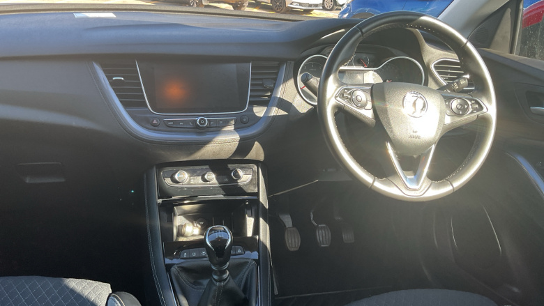 Vauxhall Grandland X 1.2 Turbo Business Edition Nav 5dr Petrol Hatchback